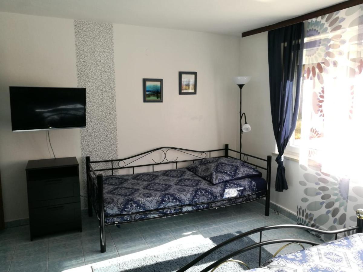 Ferienhaus Bozena Appartment 2 弗尔萨尔 外观 照片