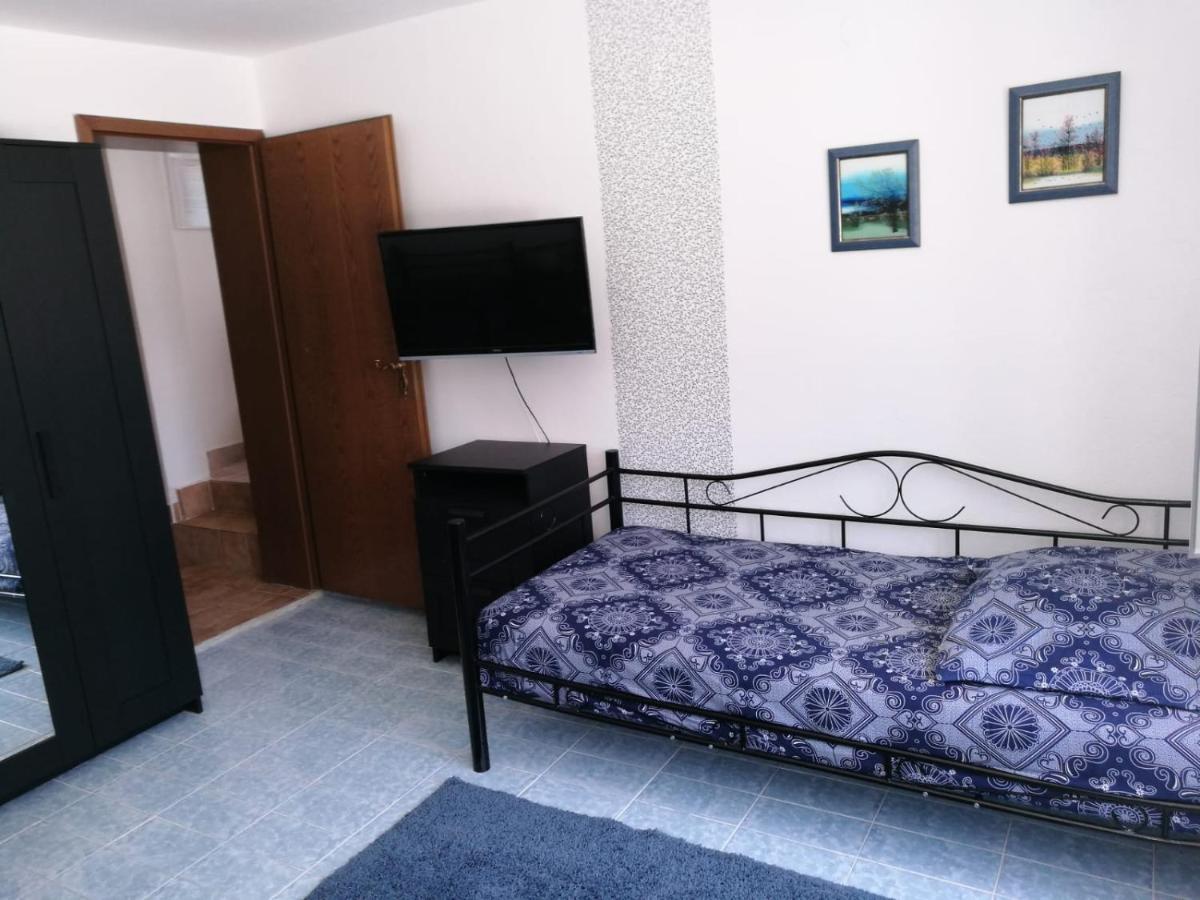 Ferienhaus Bozena Appartment 2 弗尔萨尔 外观 照片